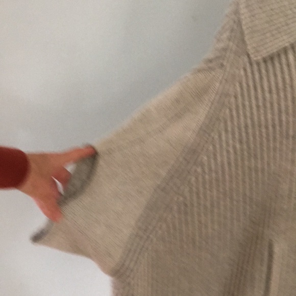 NSF grey poncho - Picture 4 of 6